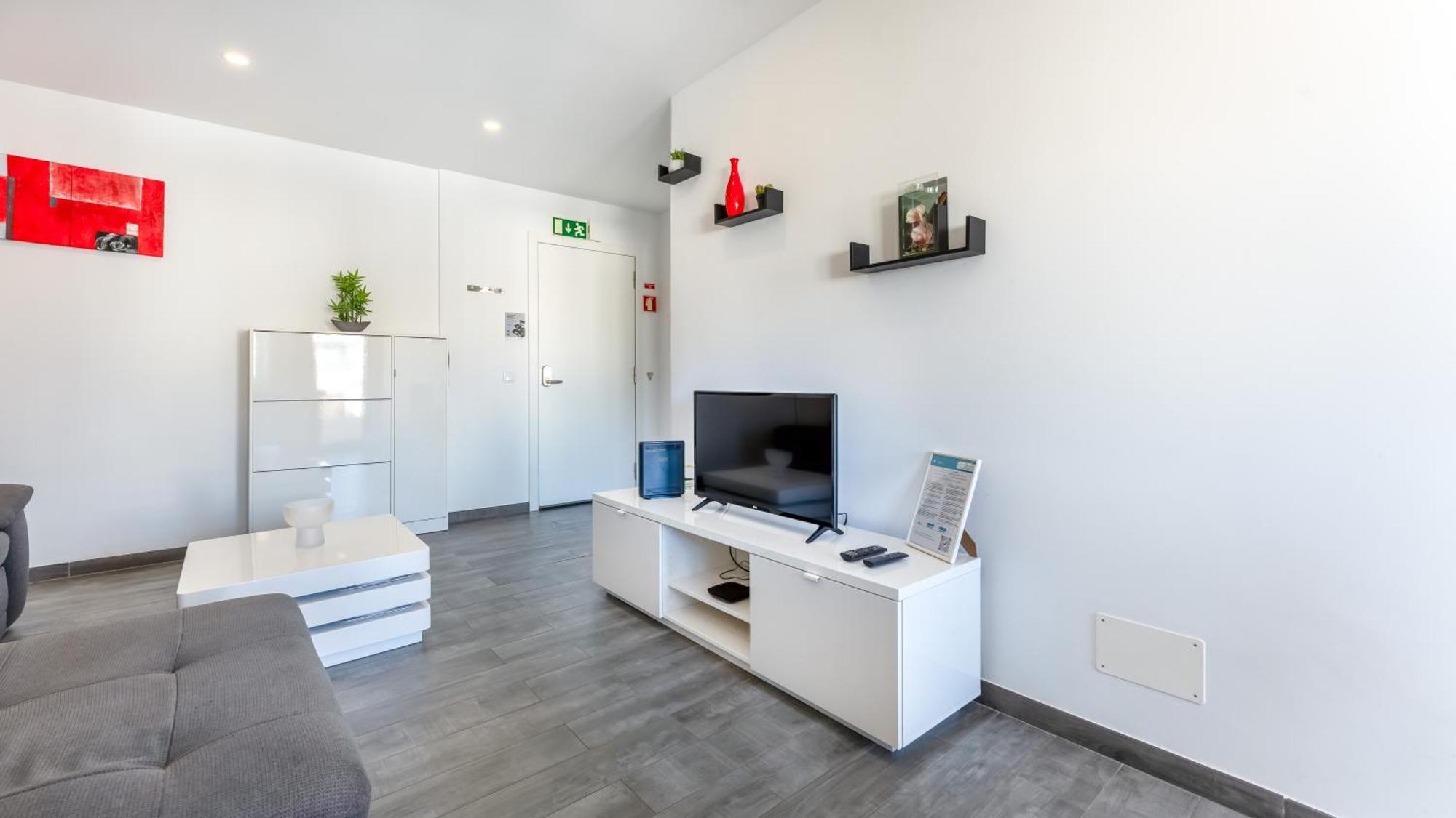 Red Velvet 1 Bdr Flat With Balcony By Lovelystay Portimão Exterior foto
